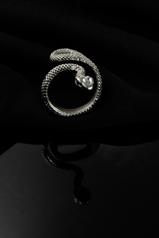 personalized gifts for her - Detailed view of handcrafted snake ring design